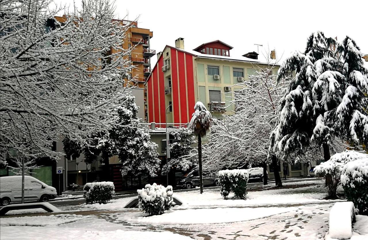 Central Loft Tirana Exterior photo